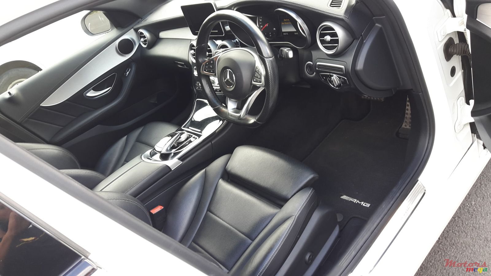 2015' Mercedes-Benz C-Class C180 AMG 2015 photo #5