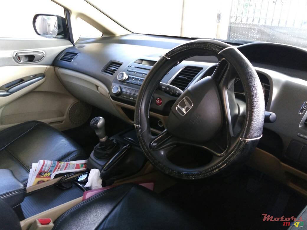 2007' Honda Civic photo #2