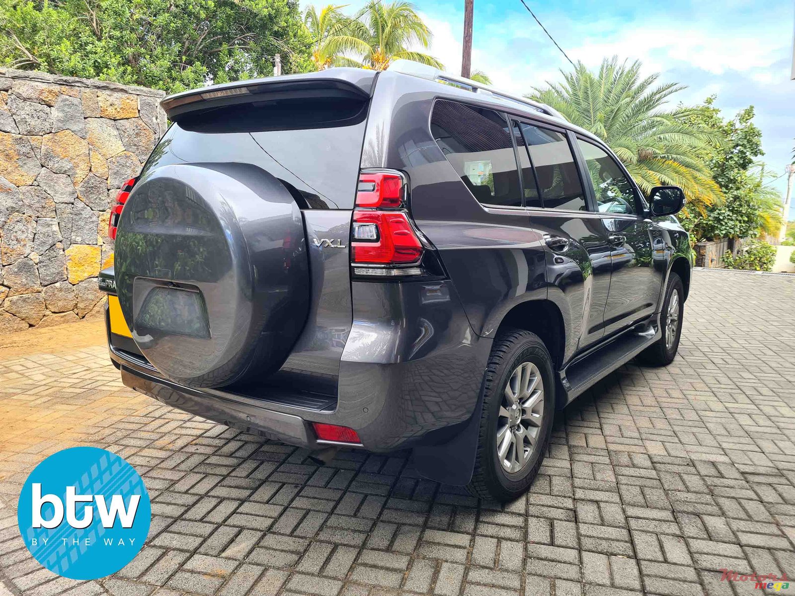 2021' Toyota Prado photo #2