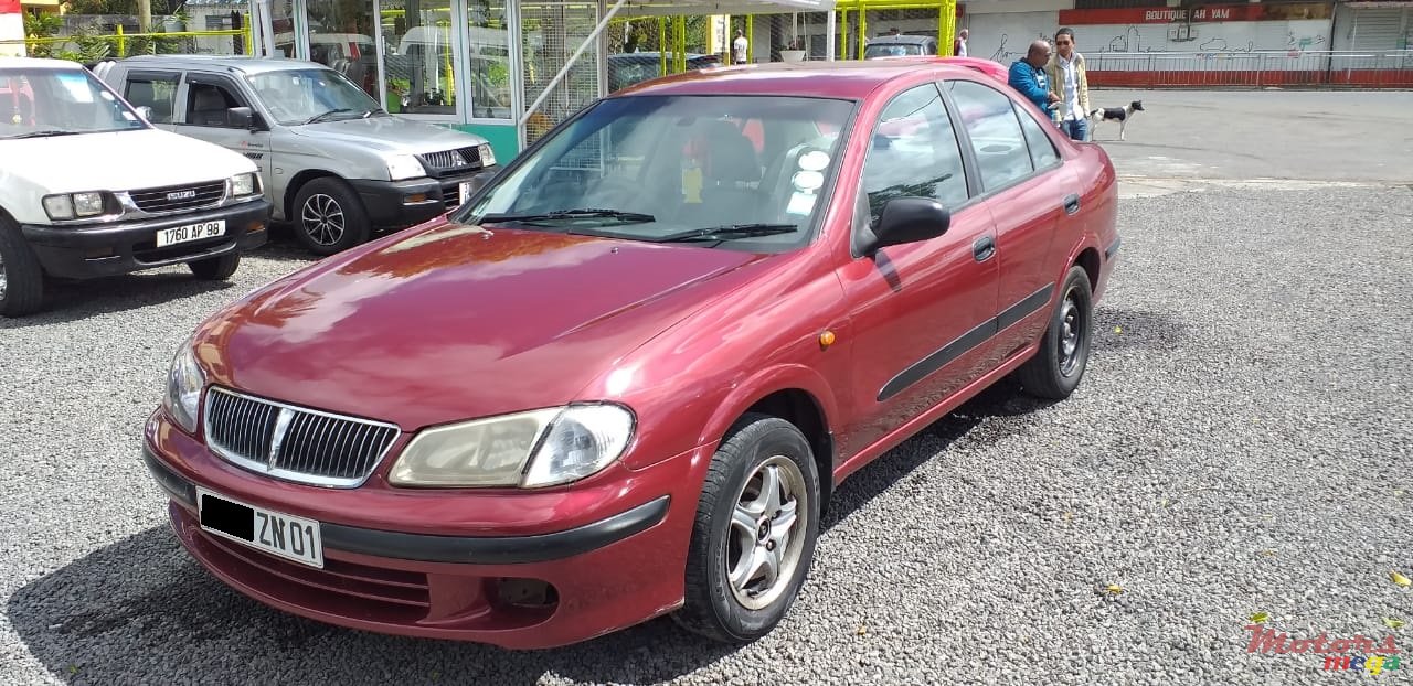 2001' Nissan Sunny photo #1