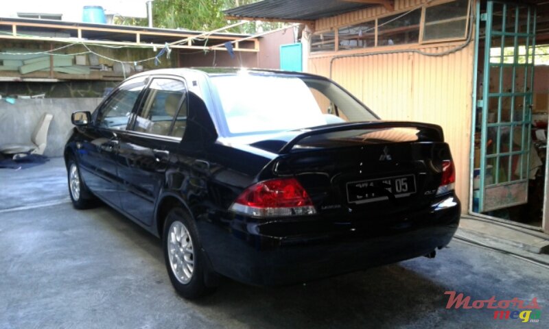 2005' Mitsubishi Lancer photo #1