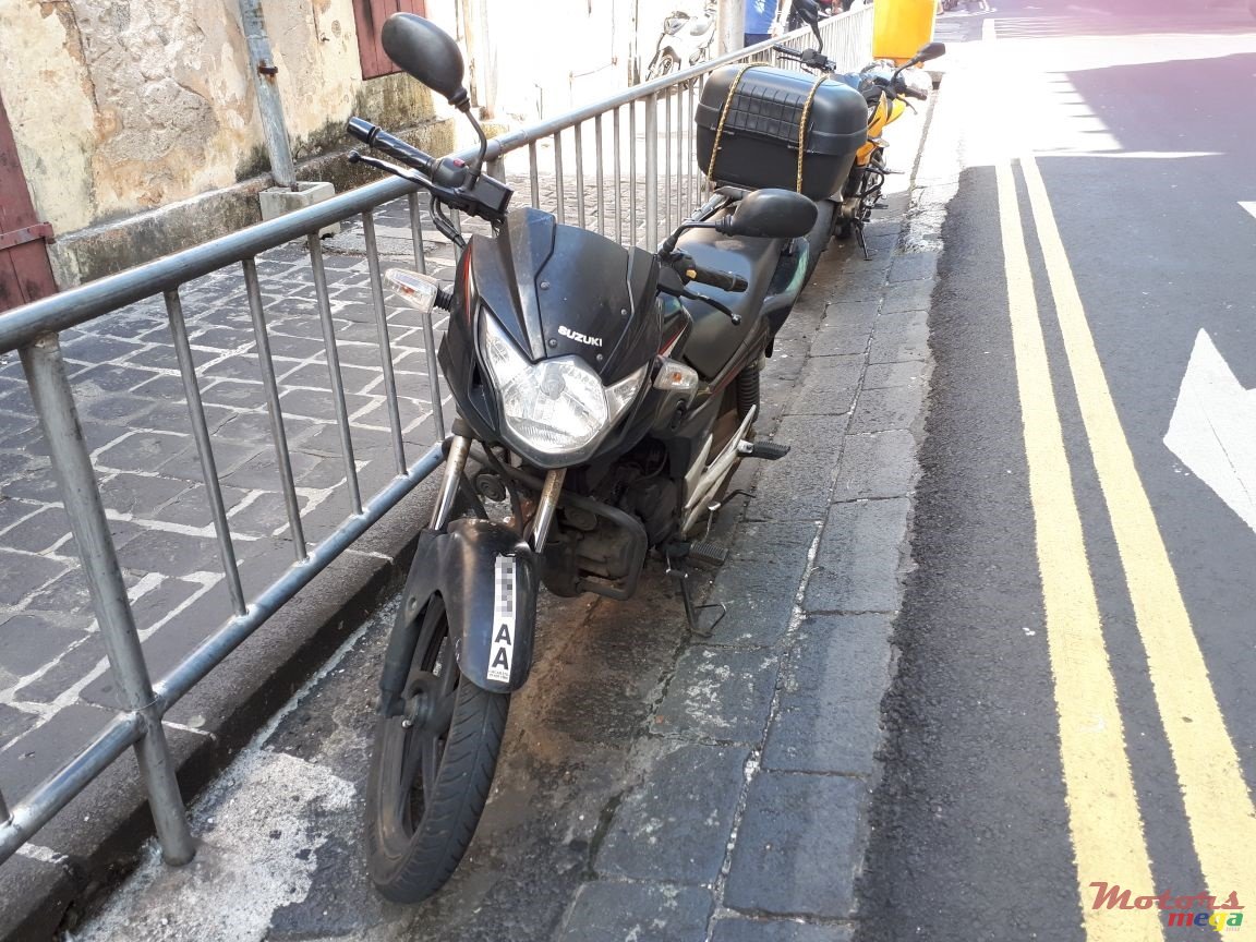 2015' Suzuki photo #2