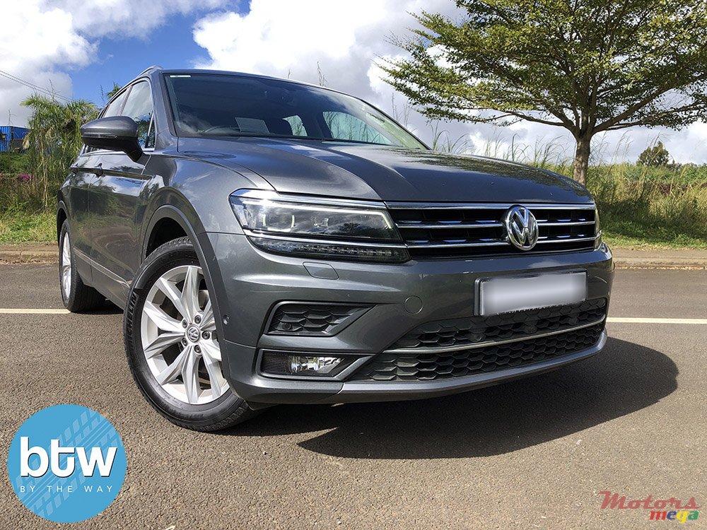 2018' Volkswagen Tiguan photo #1