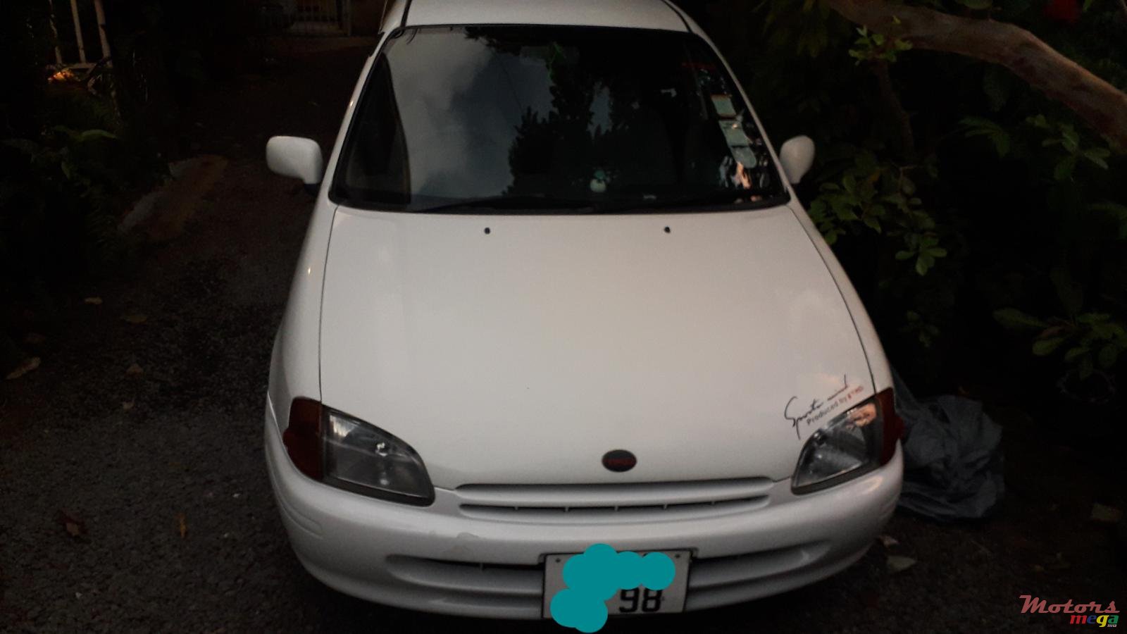 1998' Toyota Starlet photo #7