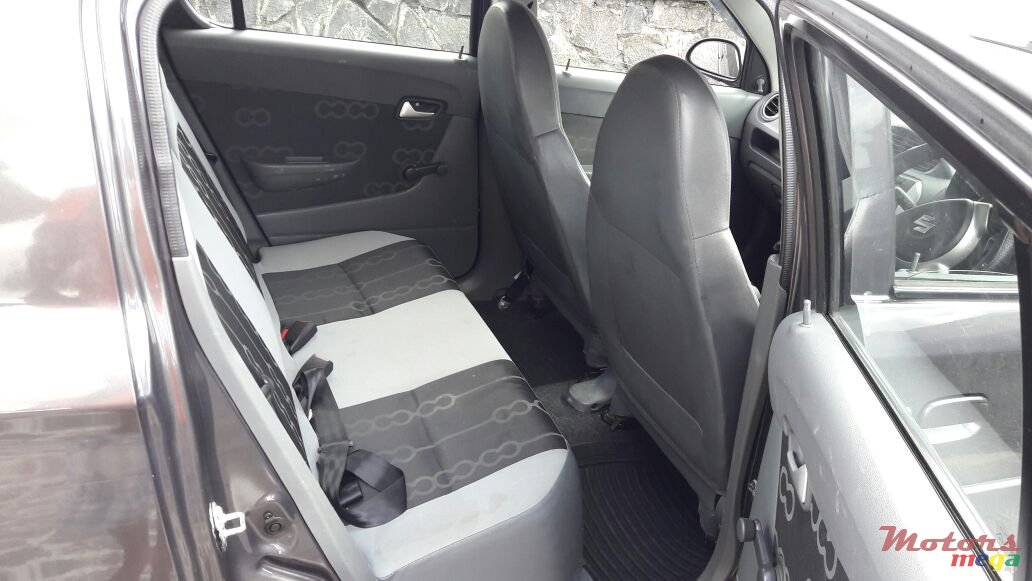 2013' Suzuki Alto photo #4