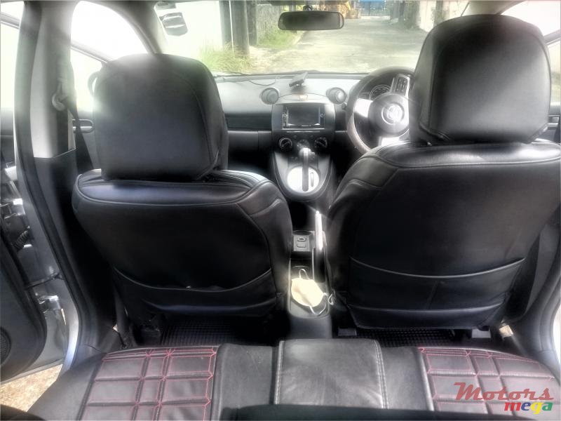 2013' Mazda Demio photo #3