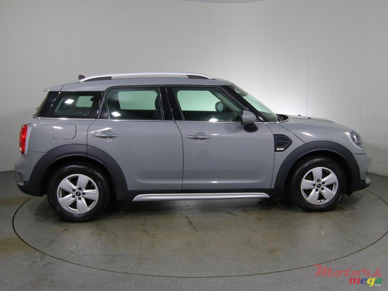 2018' MINI One photo #3