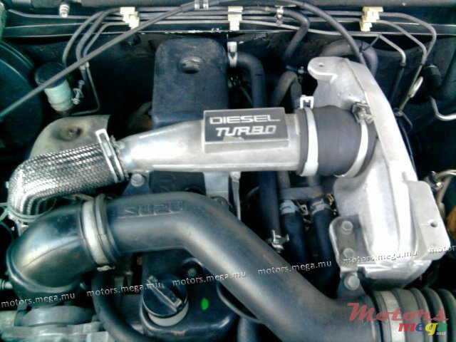 2000' Isuzu 4x4 KB 280 photo #5