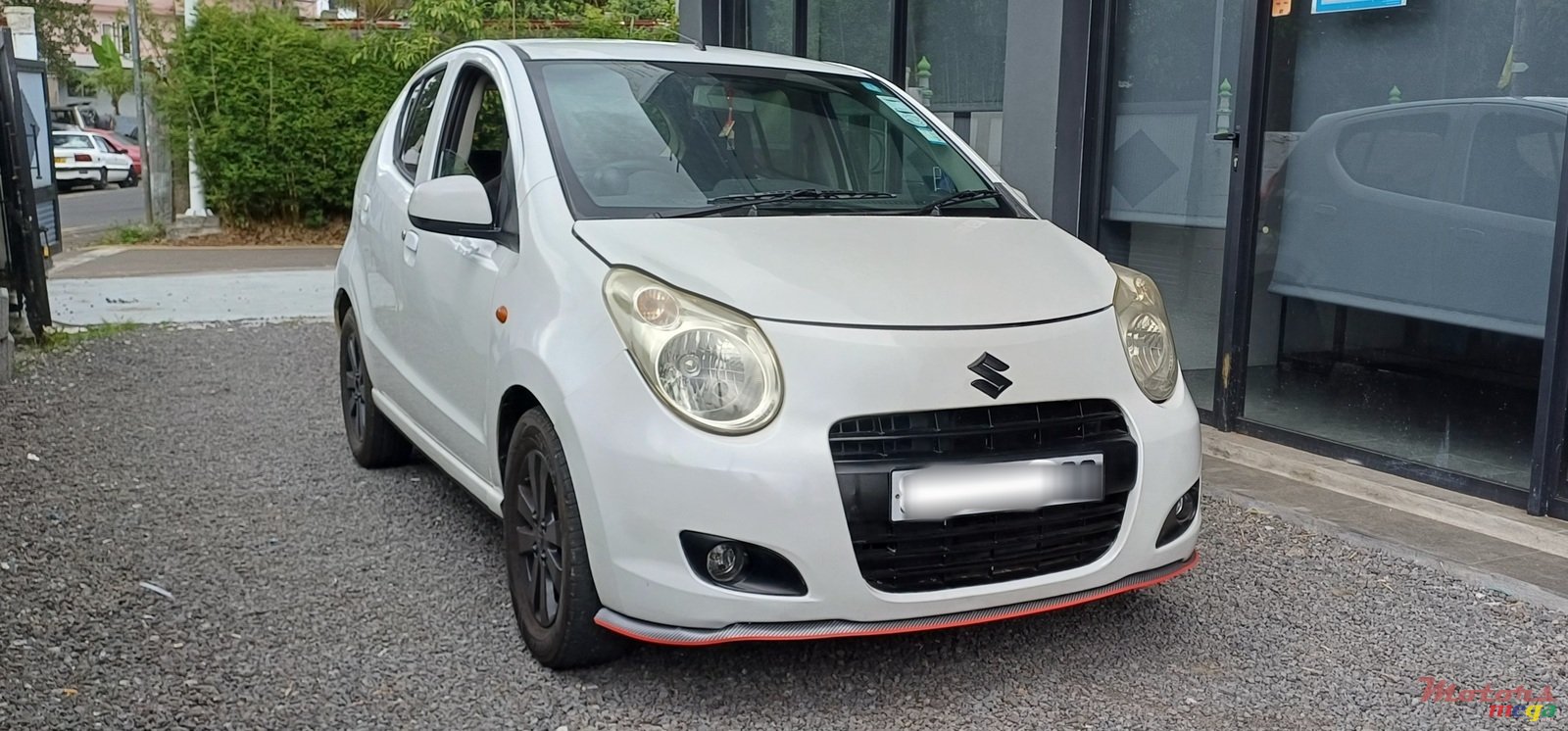 2009' Suzuki photo #2