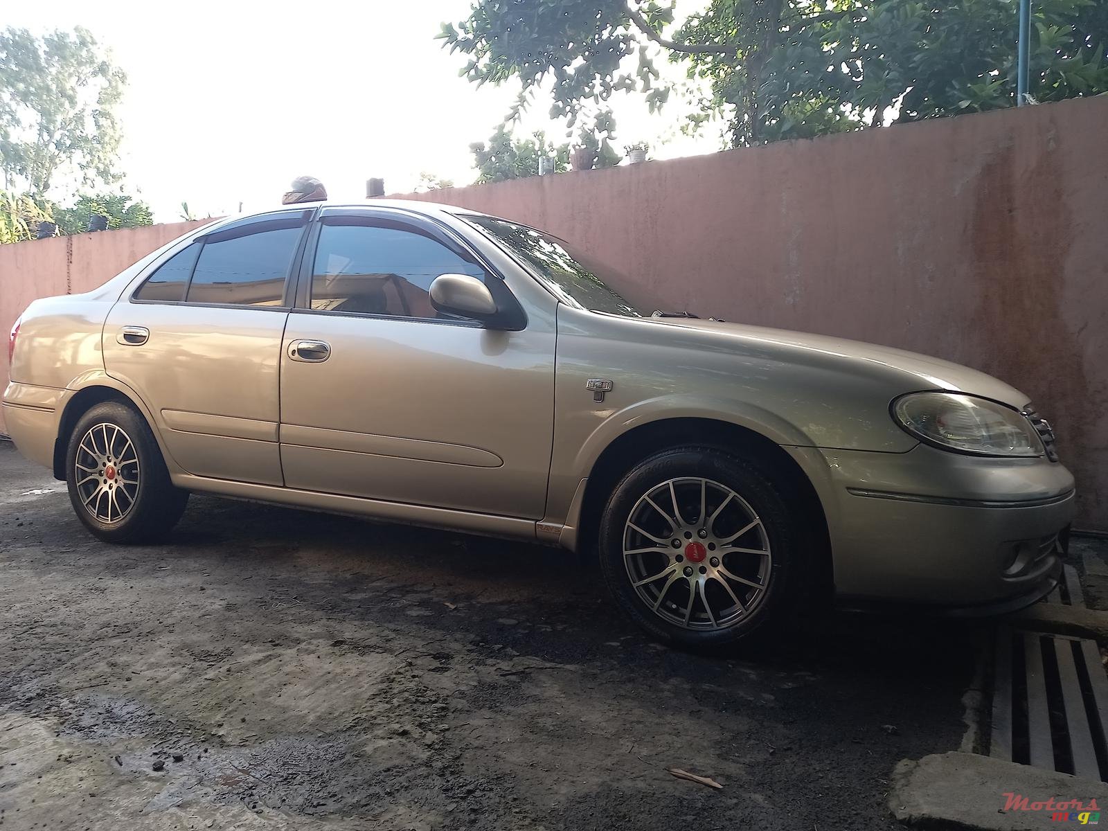 2004' Nissan Sunny photo #7