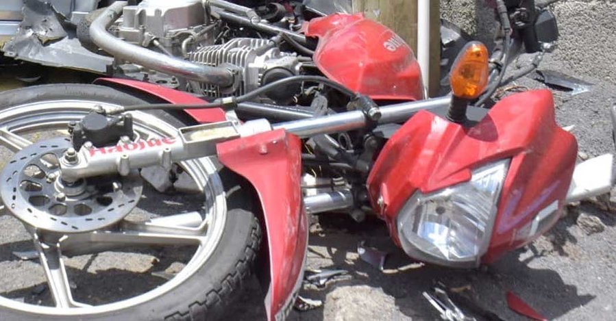 Accident de moto à Piton : un habitant de Belle-Vue-Maurel meurt sur le coup