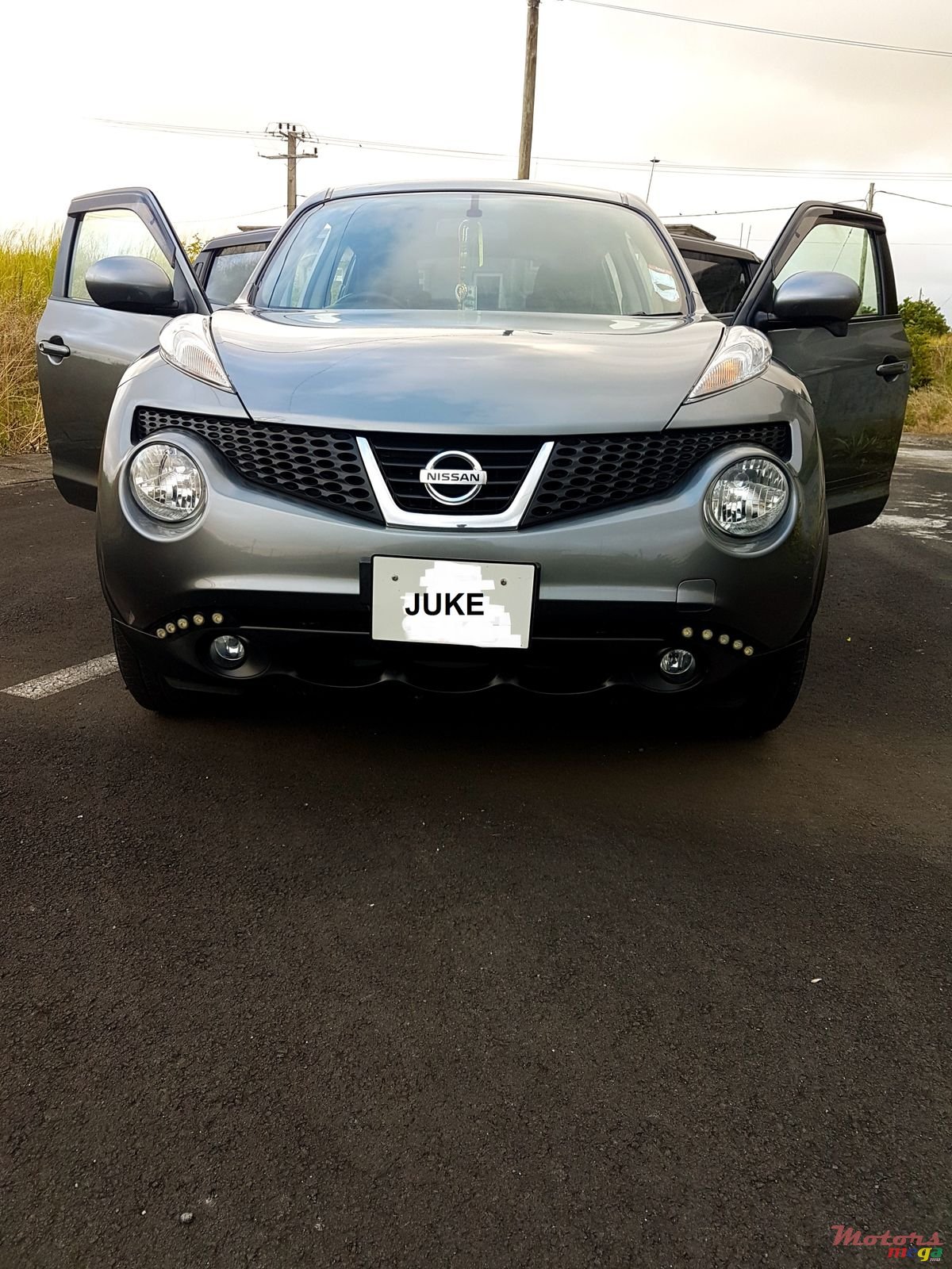 2011' Nissan Juke OPTION photo #1