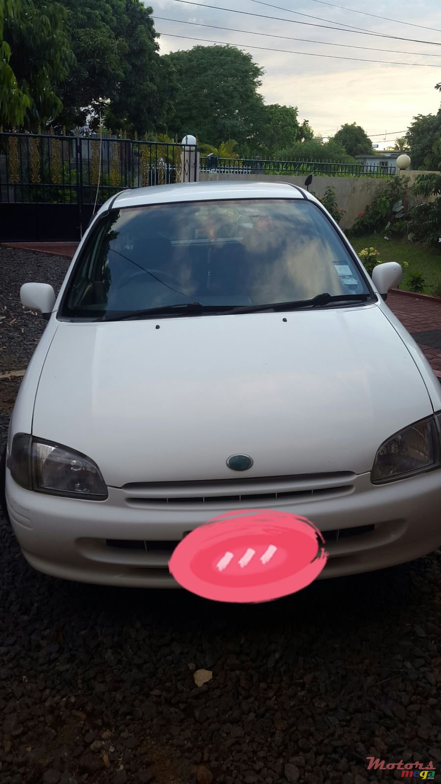 1998' Toyota Starlet photo #1