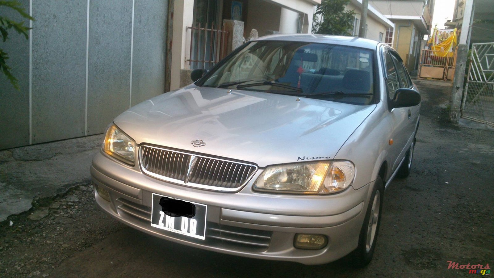 2000' Nissan Sunny photo #1