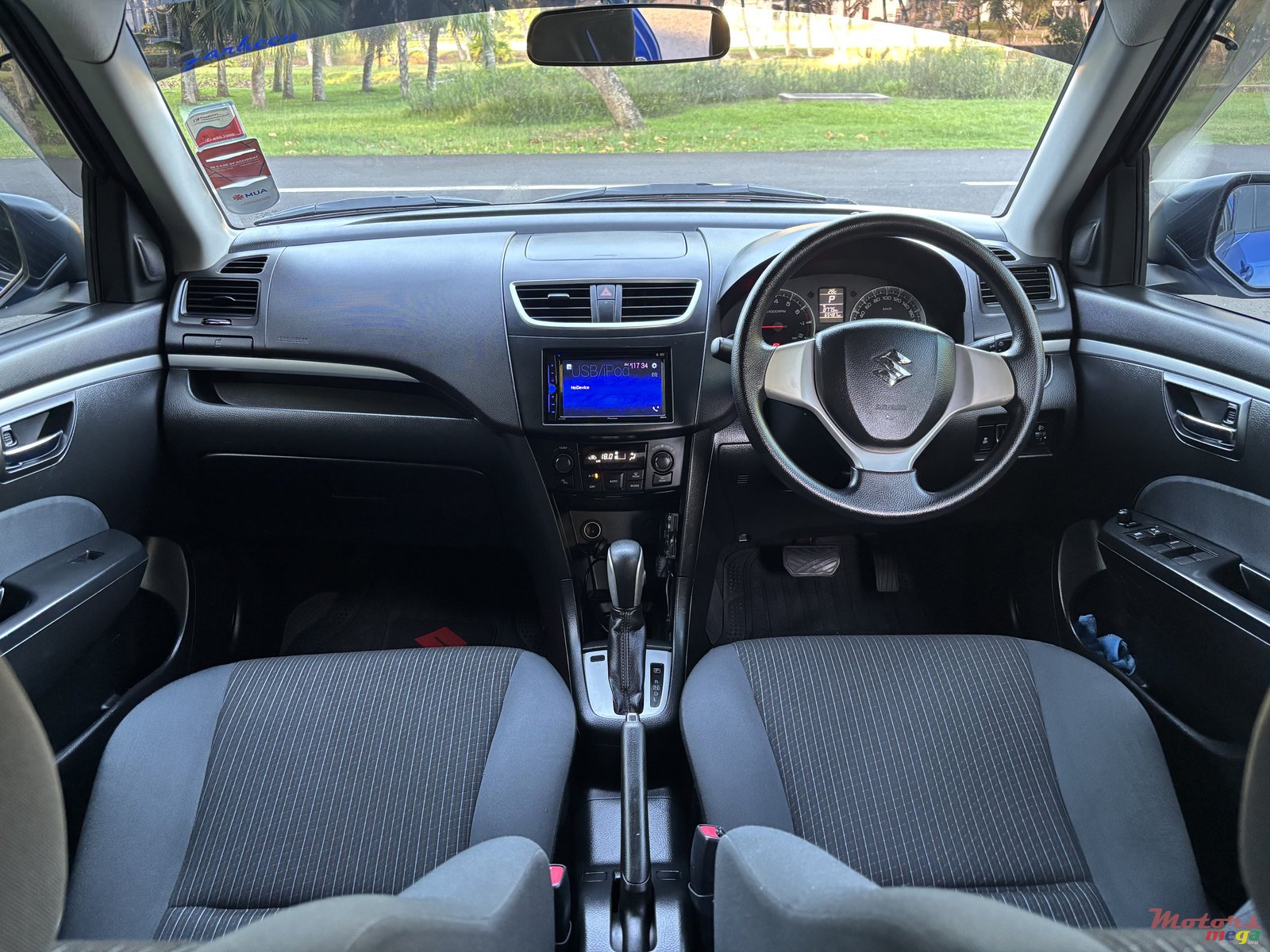 2014' Suzuki Swift photo #6