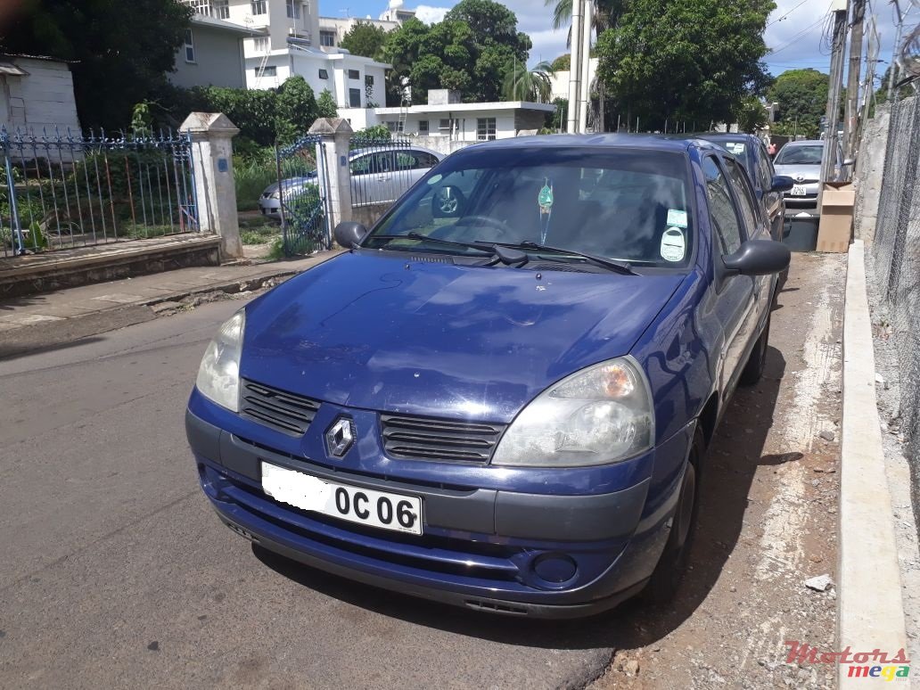 2006' Renault Clio photo #1