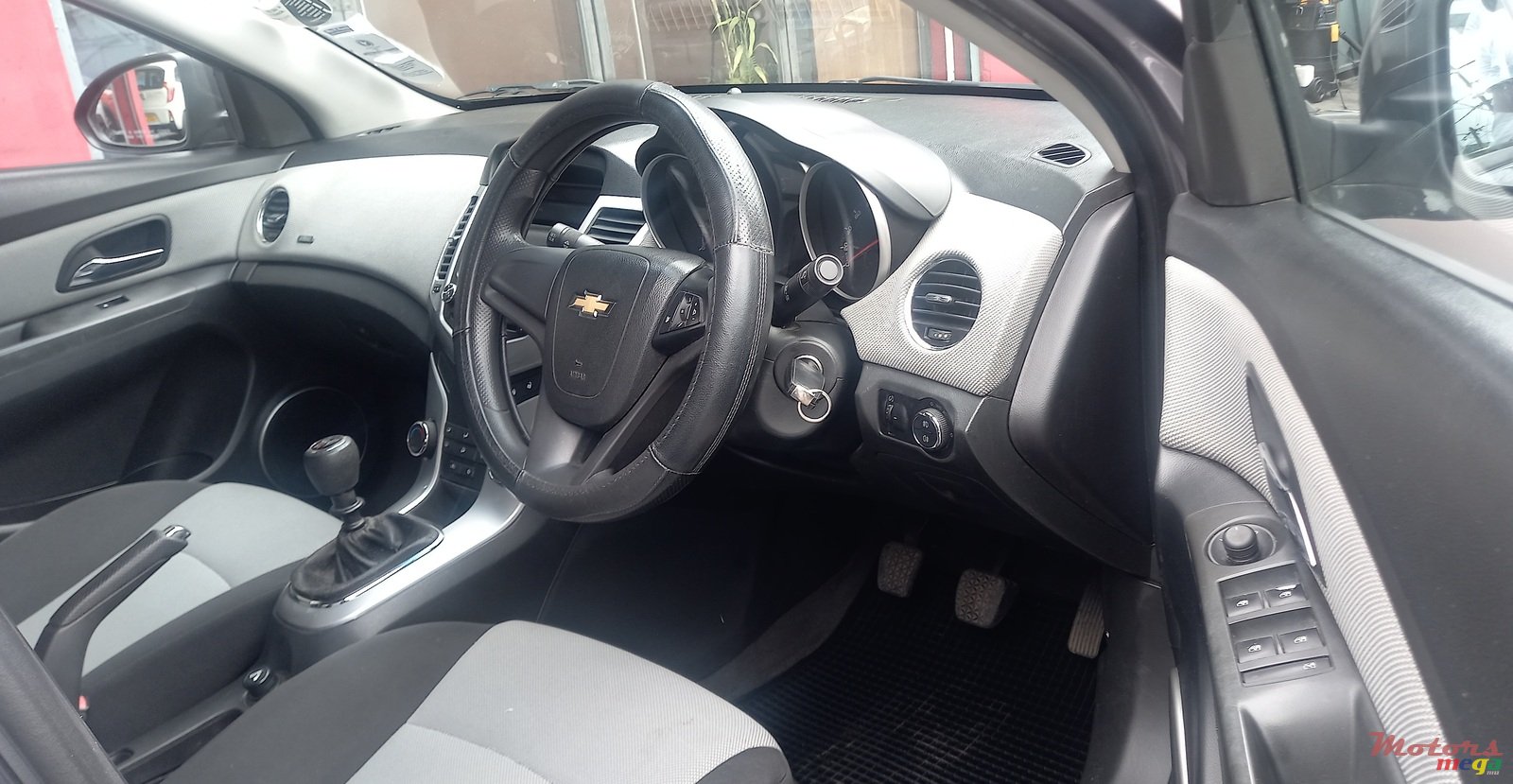 2013' Chevrolet Cruze photo #5