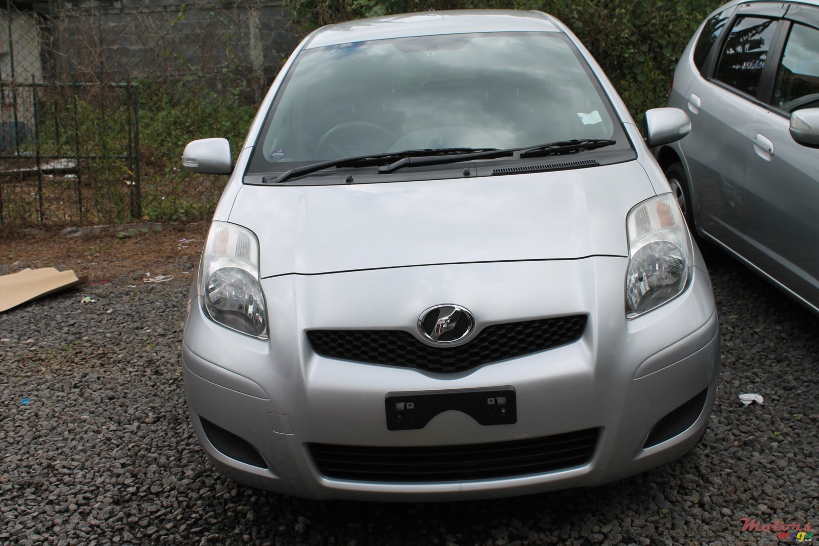 2010' Toyota Vitz photo #1