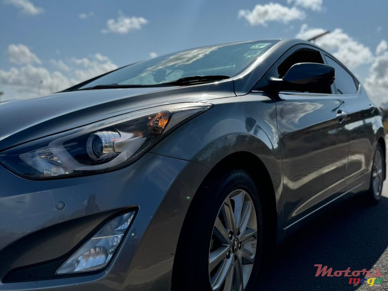 2014' Hyundai Elantra photo #3