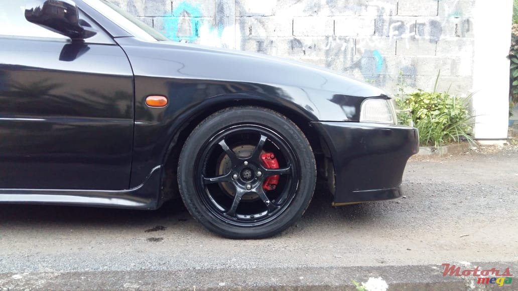 1999' Mitsubishi Lancer photo #1