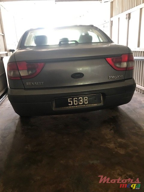 2001' Renault Megane photo #4