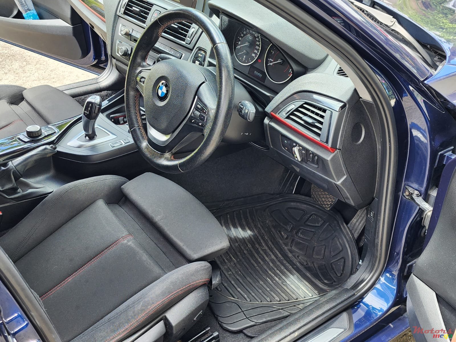 2012' BMW 1 Series photo #3