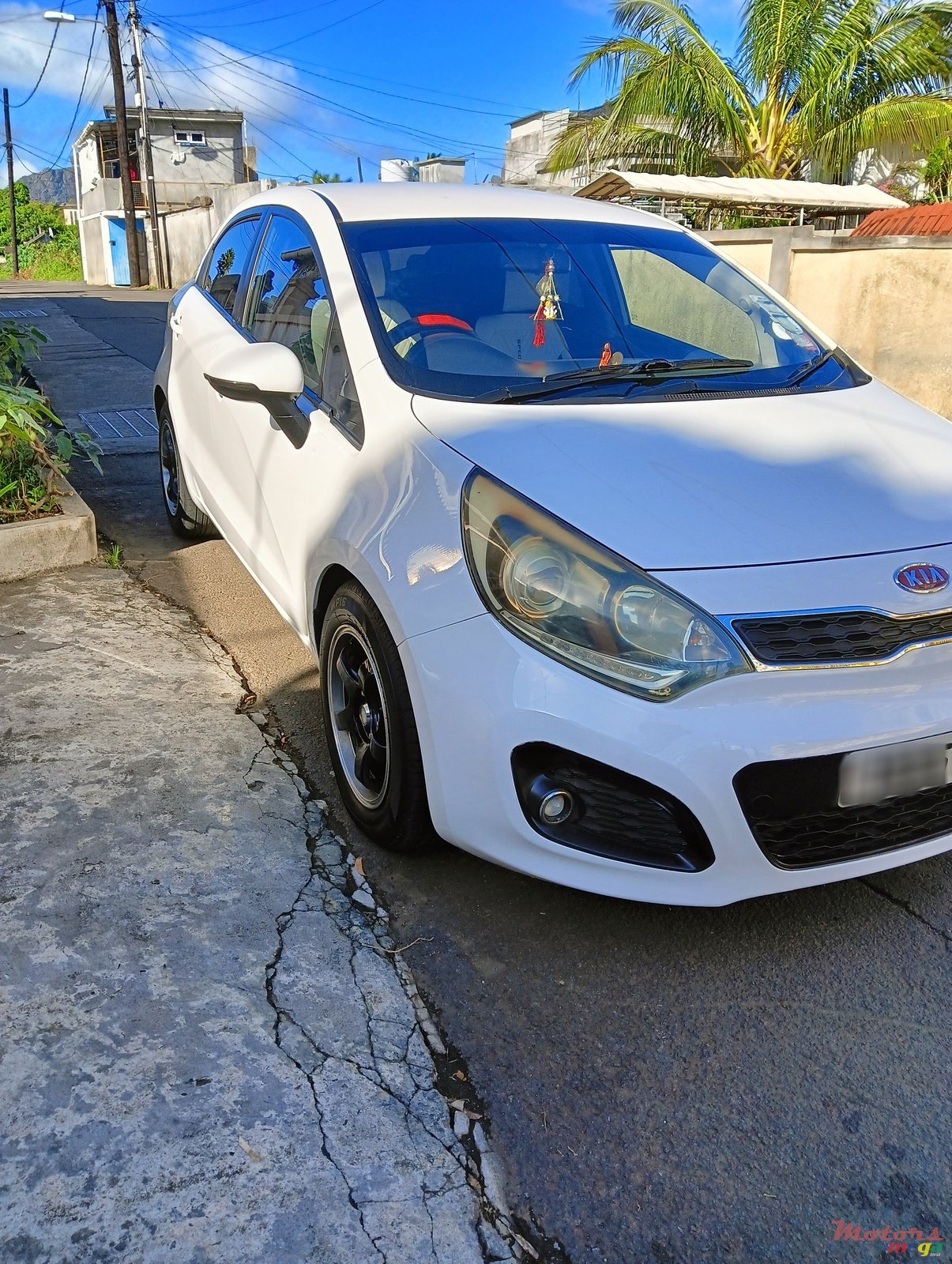 2012' Kia Rio photo #4