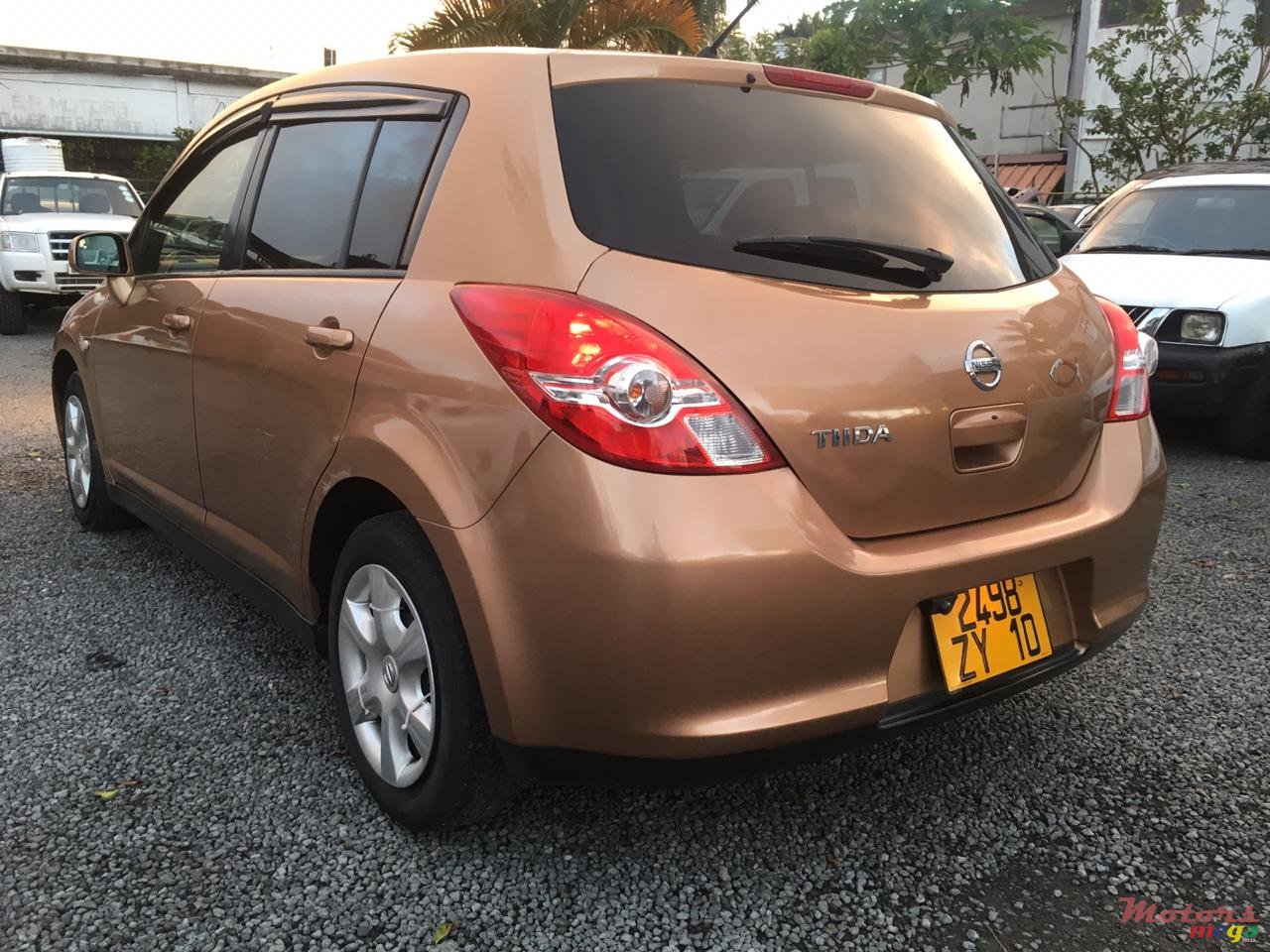 2010' Nissan Tiida photo #5