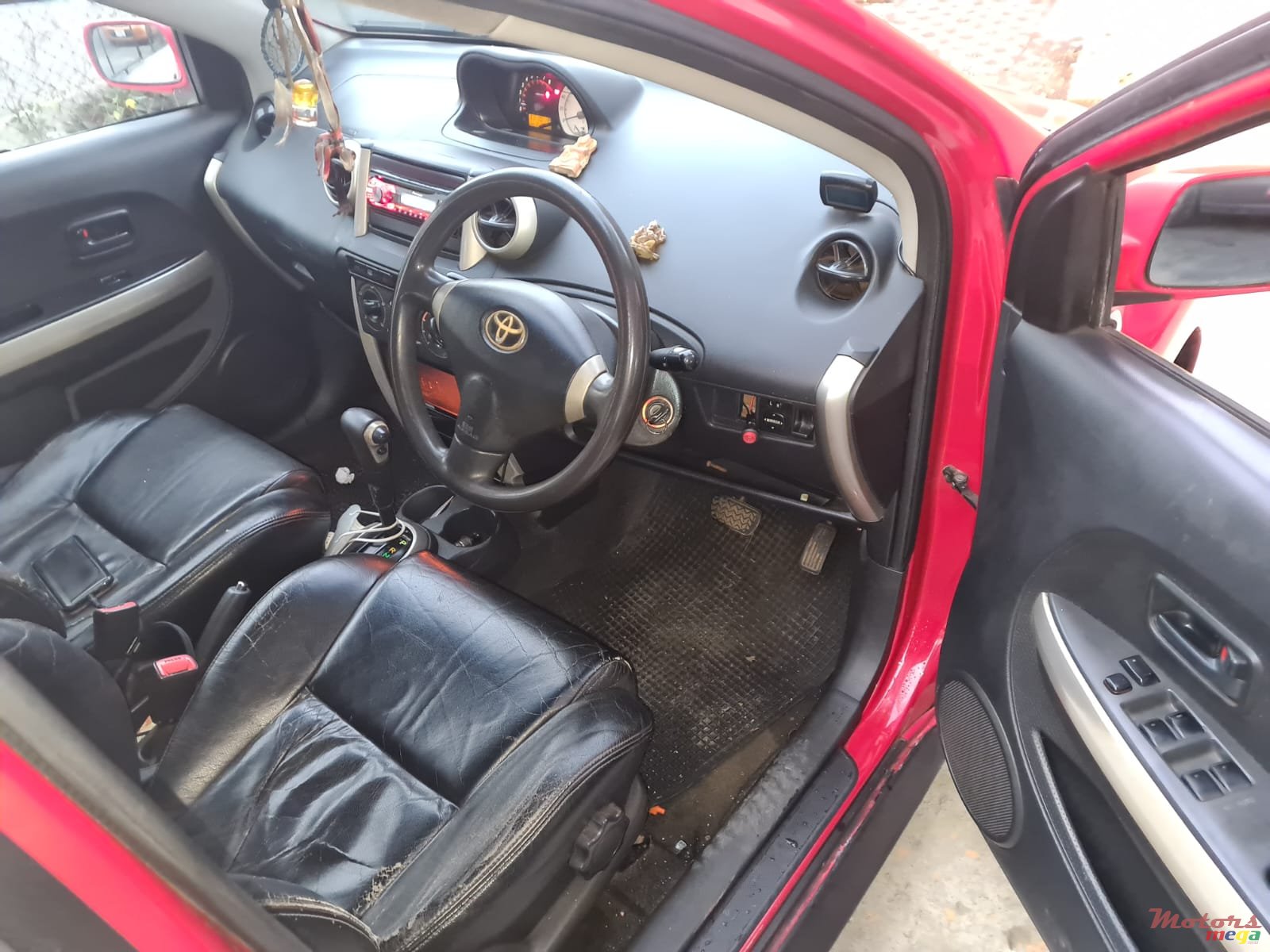 2003' Toyota photo #6