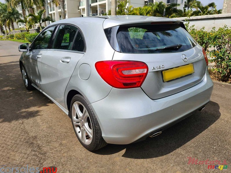 2014' Mercedes-Benz A 180 Sport photo #2