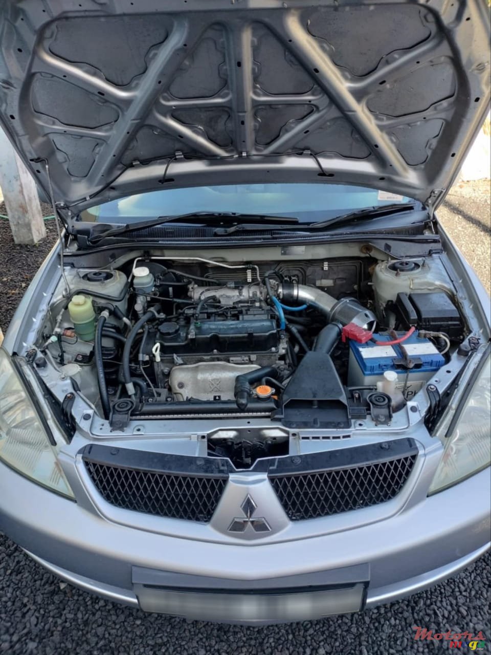 2011' Mitsubishi Lancer GLX photo #2