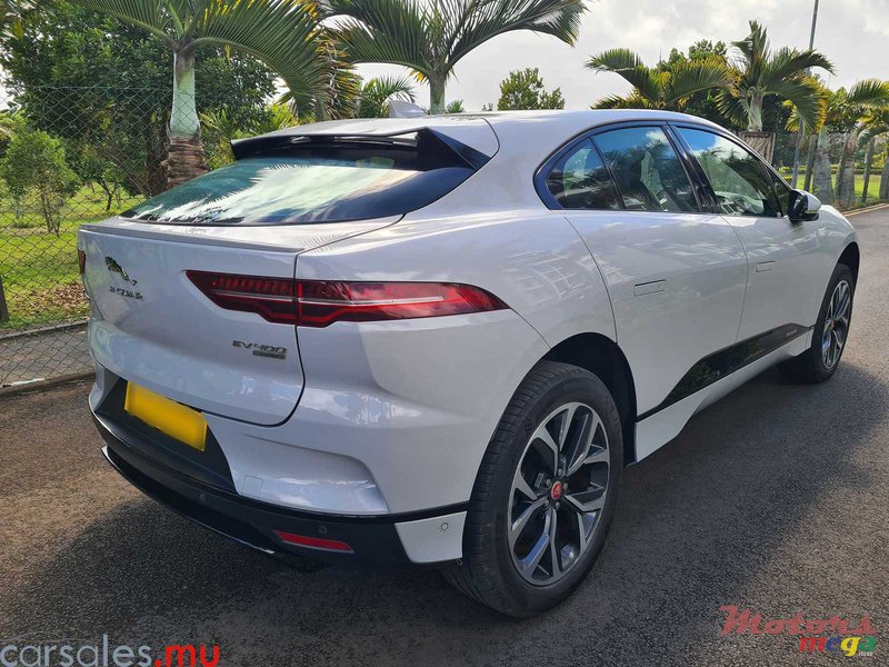 2019' Jaguar I-Pace EV400 SE AWD photo #4