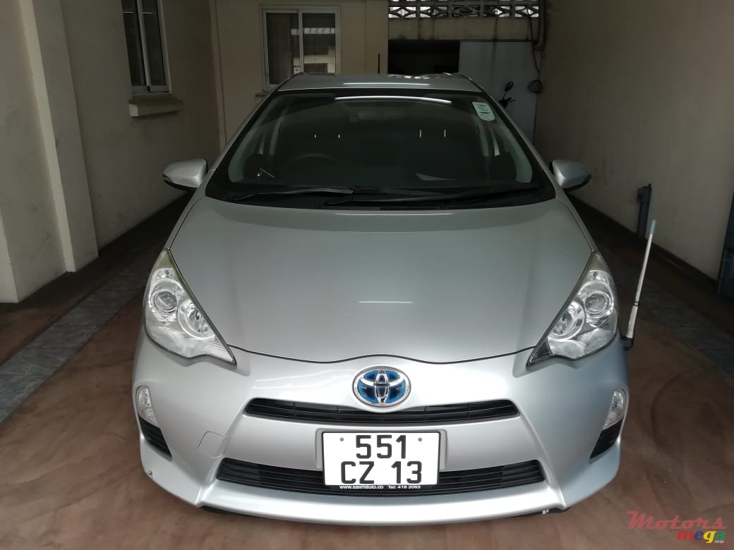 2013' Toyota Aqua photo #5