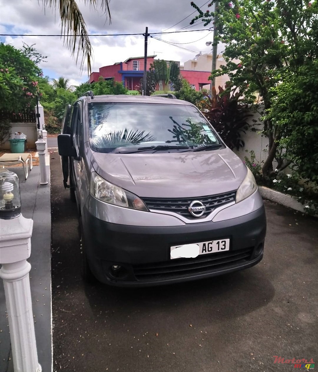 2013' Nissan 200 photo #1
