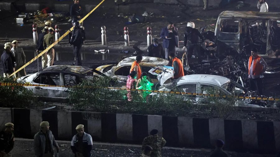 At least eight killed after car explodes near Delhi's Red Fort