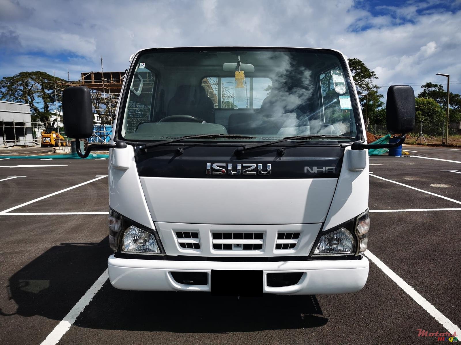2015' Isuzu NHR 1.5T photo #1