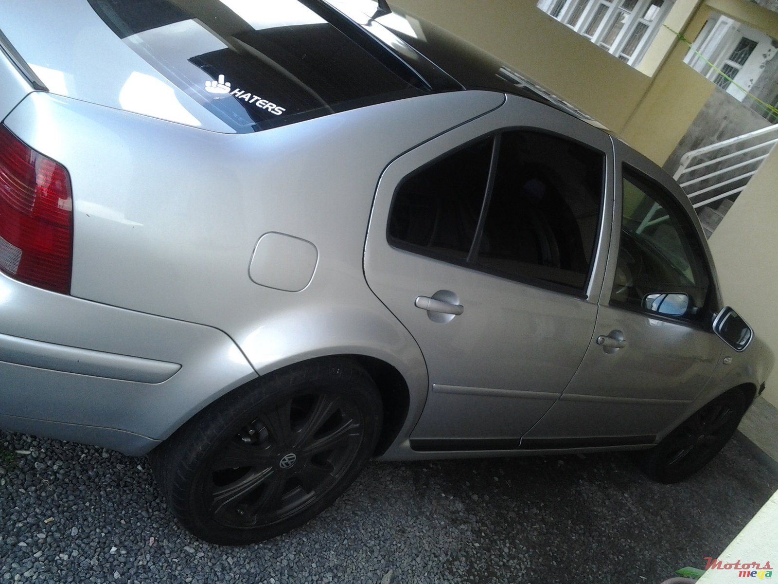 2002' Volkswagen Bora photo #2