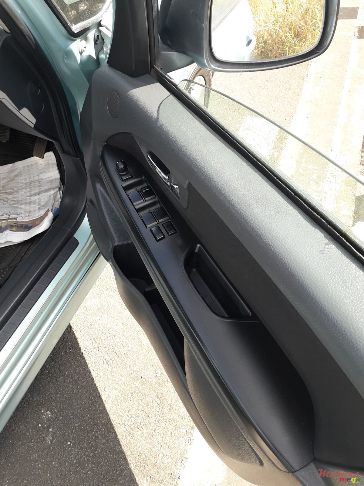 2009' Suzuki SX4 Full Option  JAPAN photo #5