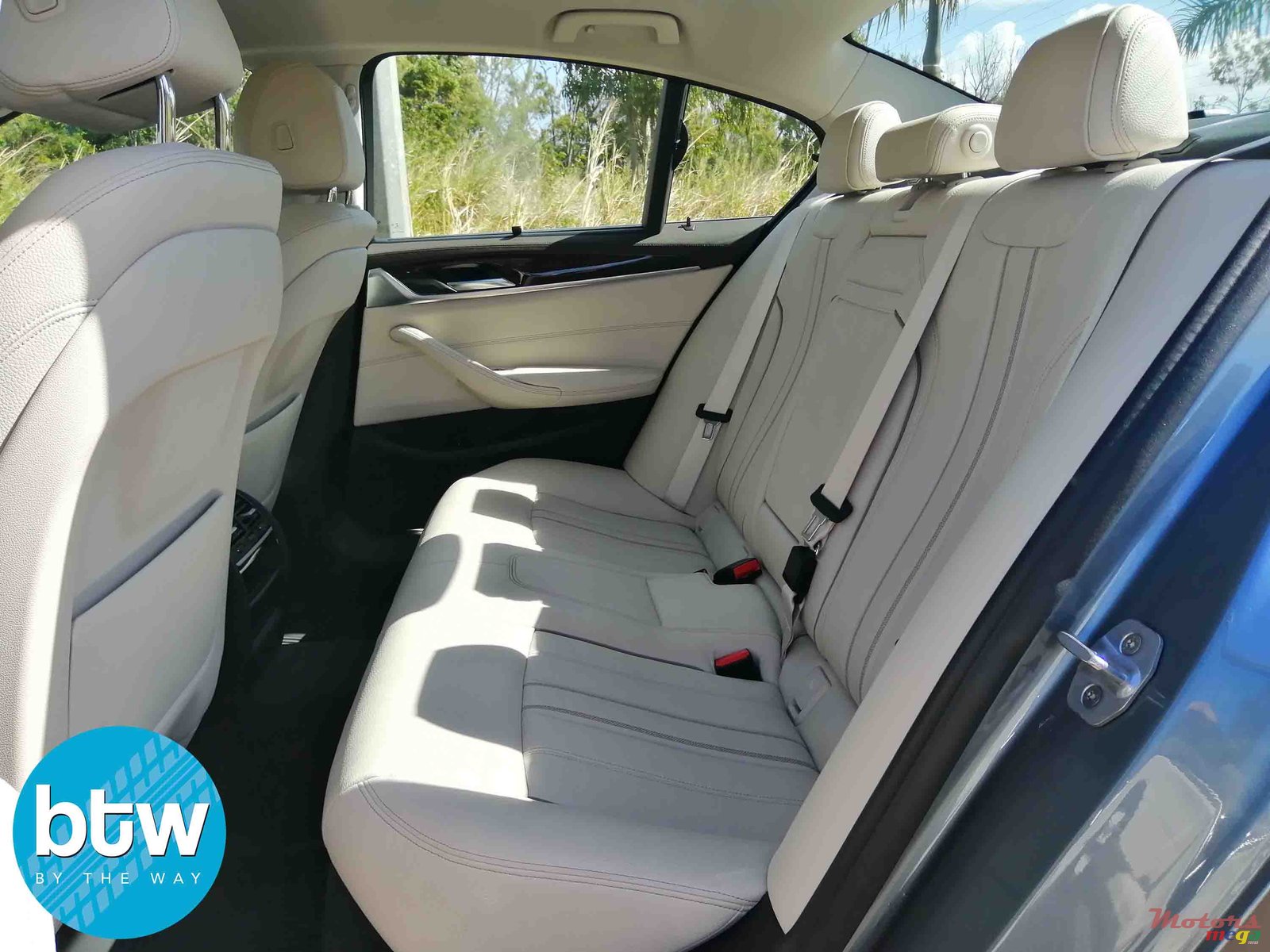 2020' BMW 530 photo #4