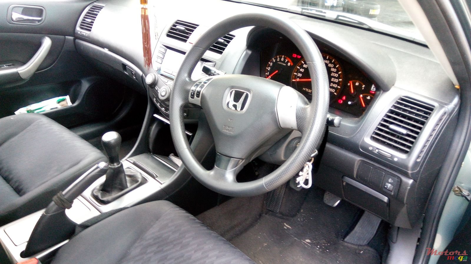 2004' Honda Accord photo #2