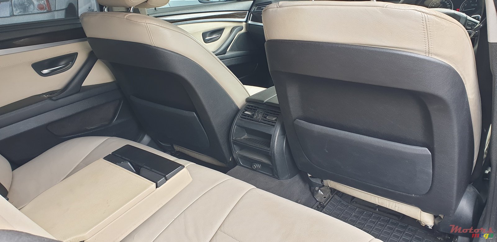 2010' BMW 523 photo #6