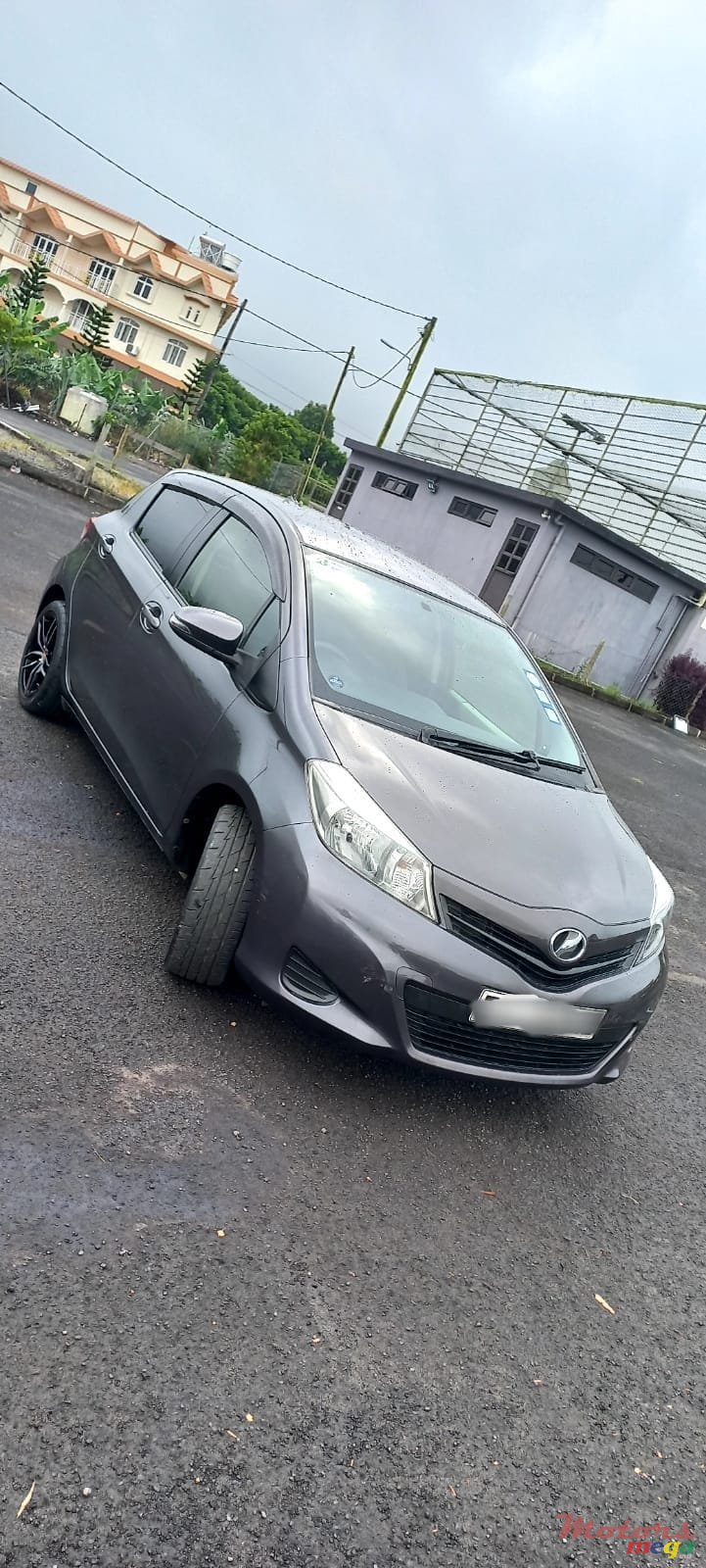 2012' Toyota Vitz 1320cc photo #1