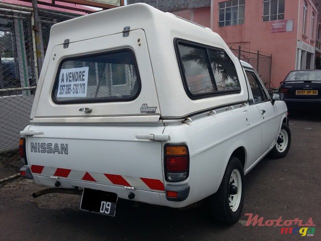 2009' Nissan Pickup photo #4