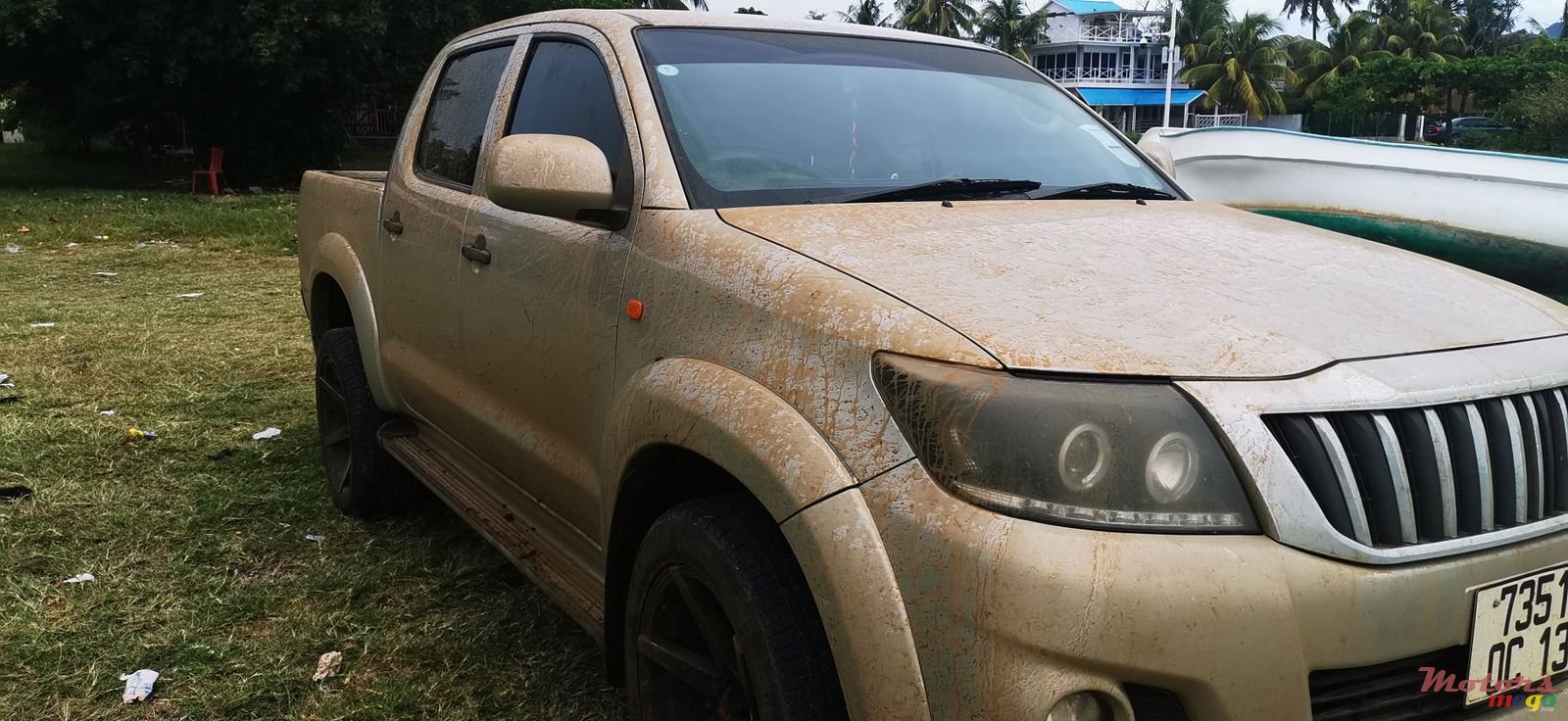 2013' Toyota Hilux Head light, tail lamp. Rim photo #1