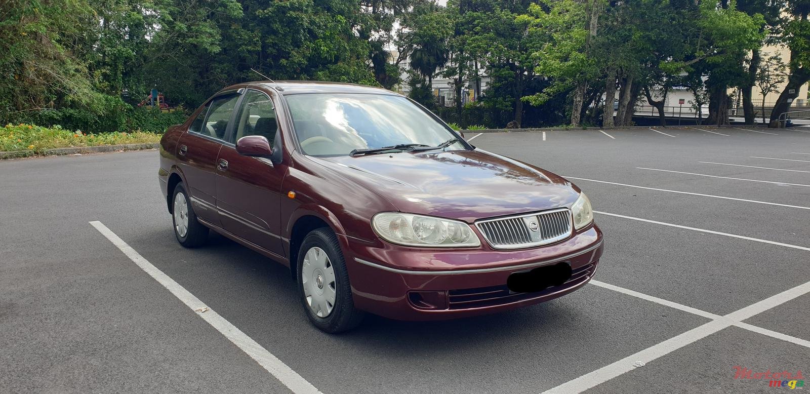 2003' Nissan Sunny photo #1