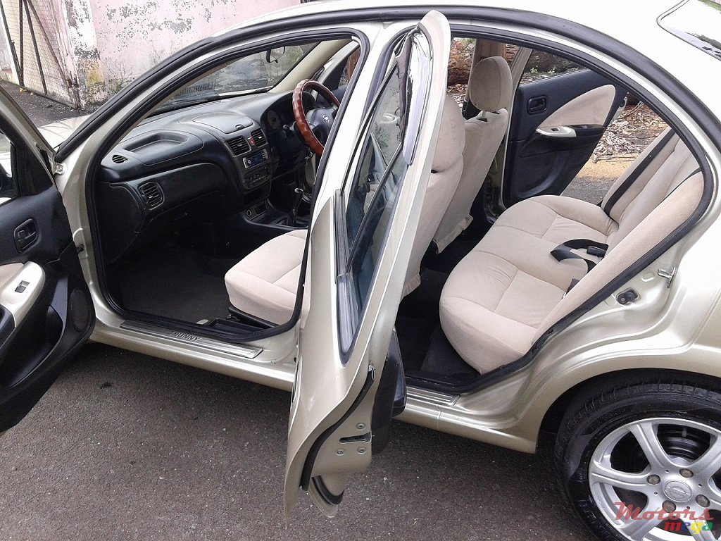 2005' Nissan Sunny N17 Ex-Saloon Limited Edition photo #4