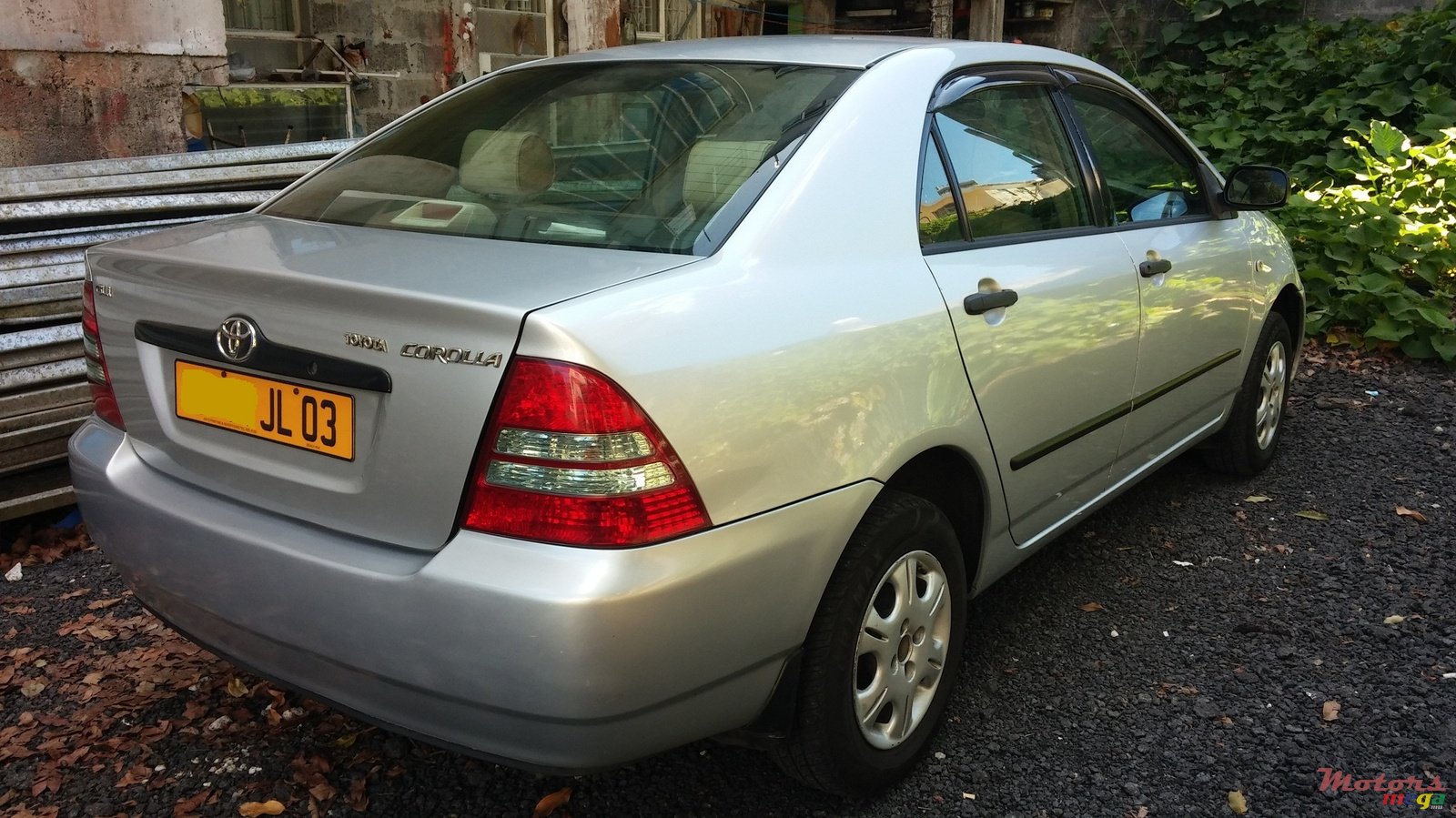 2003' Toyota Corolla GLi photo #3