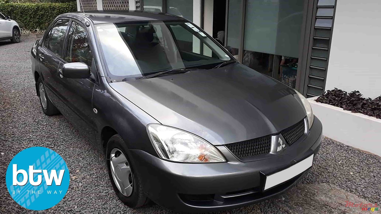 2011' Mitsubishi Lancer GLX photo #1