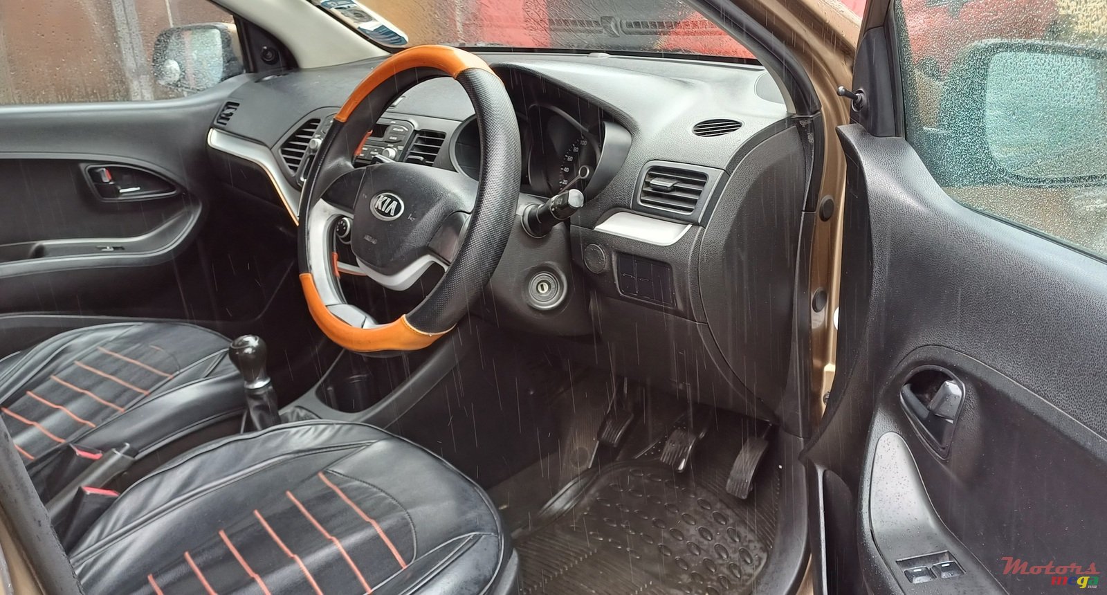 2012' Kia Picanto photo #5