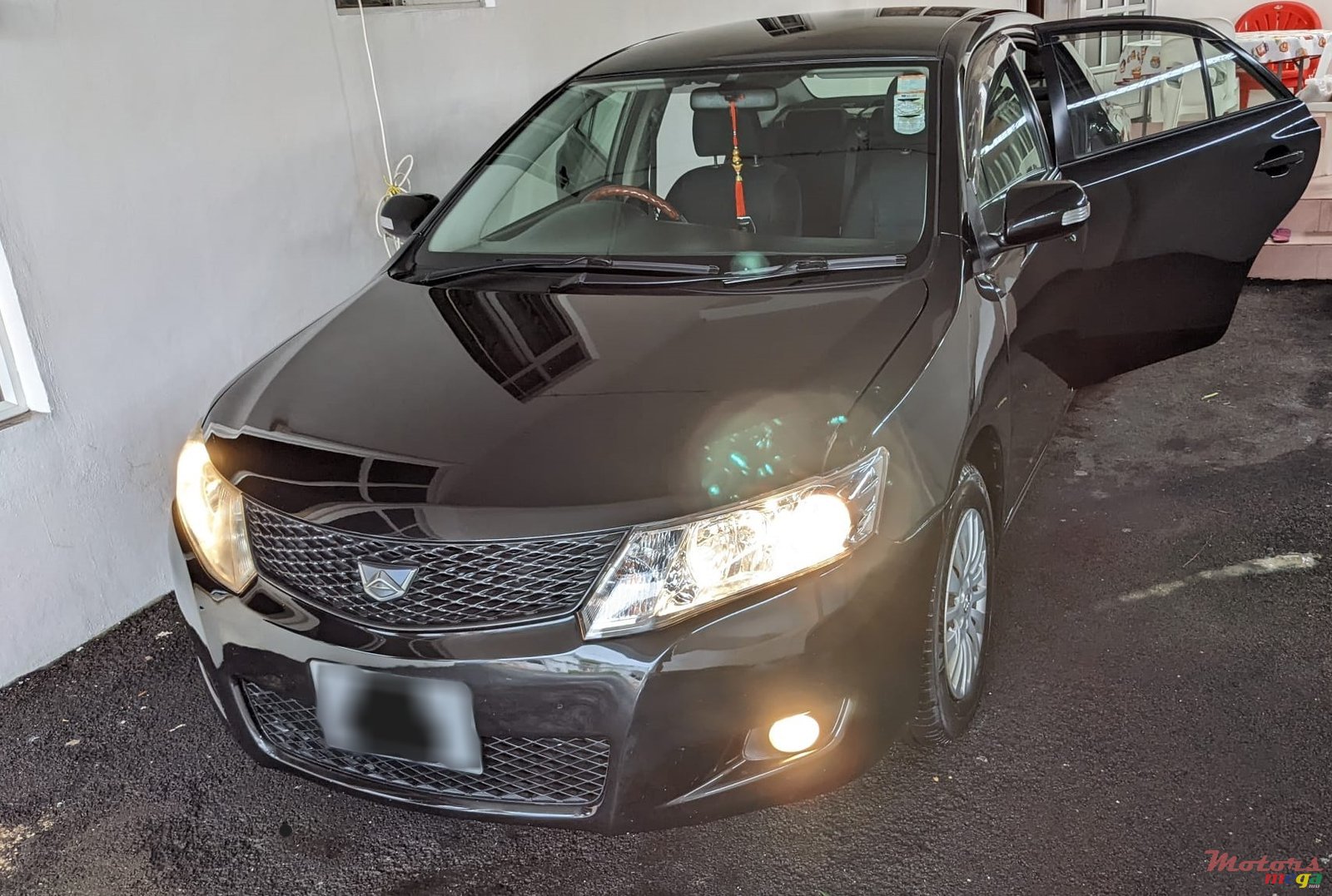 2010' Toyota Allion photo #3